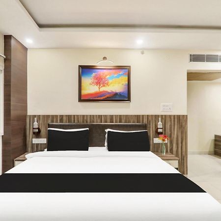 Super Townhouse Kankarbagh Formerly Kunwar Alcajars Patna  Eksteriør billede