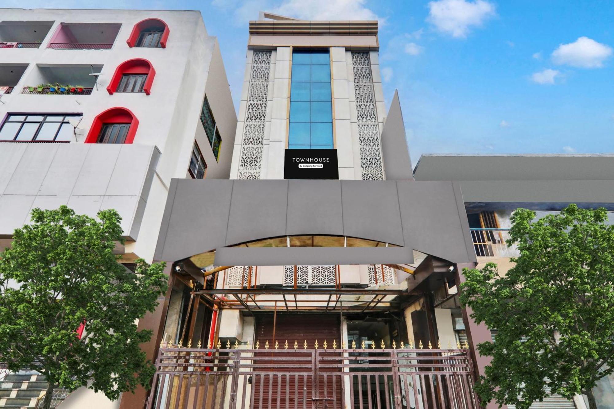 Super Townhouse Kankarbagh Formerly Kunwar Alcajars Patna  Eksteriør billede